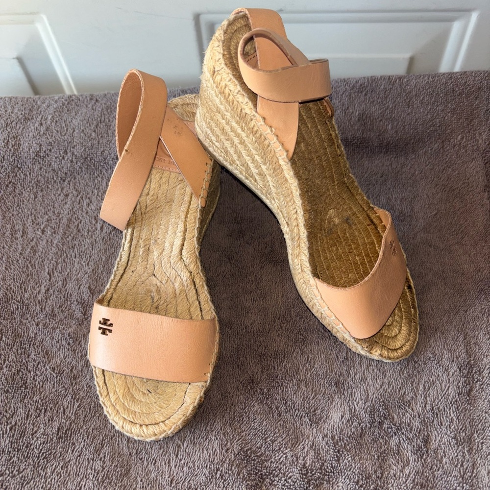 Tory Burch tan leather espadrilles wedge sandals size 6 M